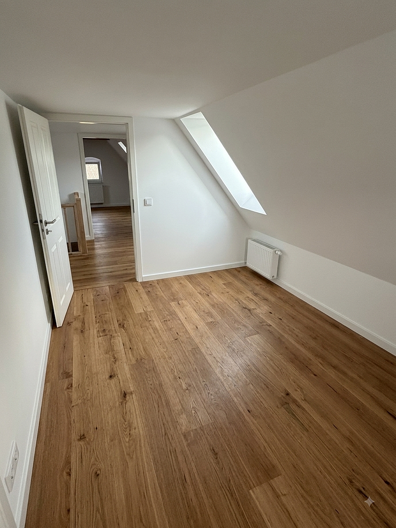 Wohnen wie im Eigenheim: 4,5-Raum-Maisonette im 2-FH, Garten, Erstbezug, Energiesparhaus – Maxener Straße 7, 1257 Dresden(Prohlis) – Vorschaubild 9