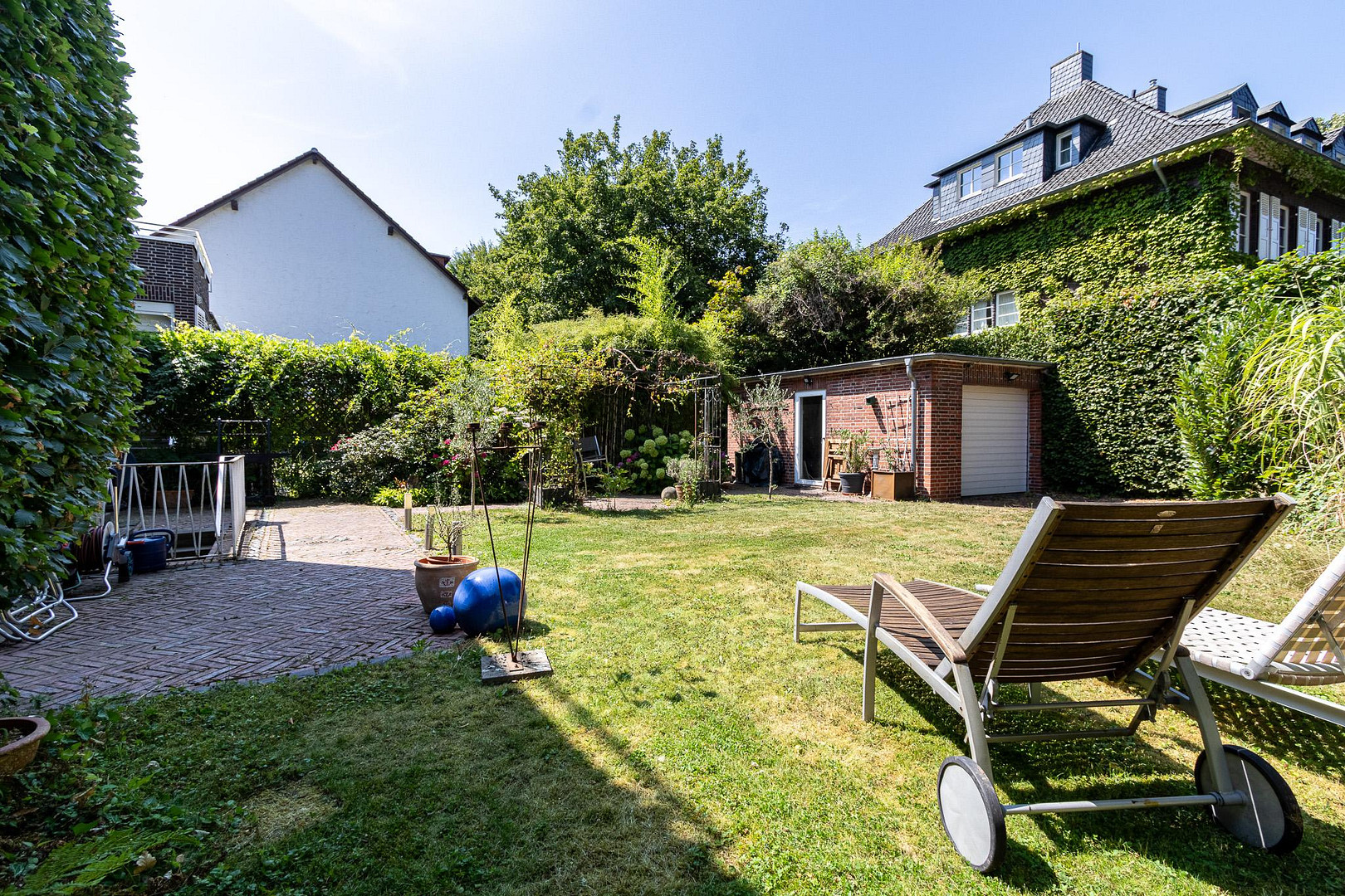 Hochwertiges Einfamilienhaus, 228 Wohnfl., 3 Etg., 5 Schlz., Terrasse, 2 Balkone, 3 Bäder & Sauna – 44141 Dortmund(Gartenstadt) – Vorschaubild 27