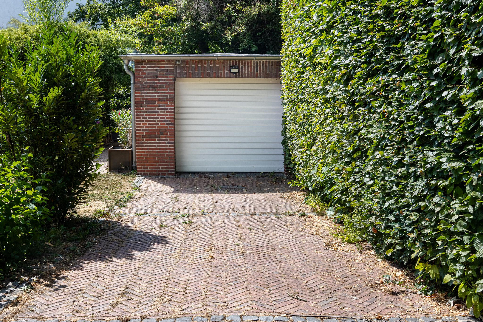 Hochwertiges Einfamilienhaus, 228 Wohnfl., 3 Etg., 5 Schlz., Terrasse, 2 Balkone, 3 Bäder & Sauna – 44141 Dortmund(Gartenstadt) – Vorschaubild 29