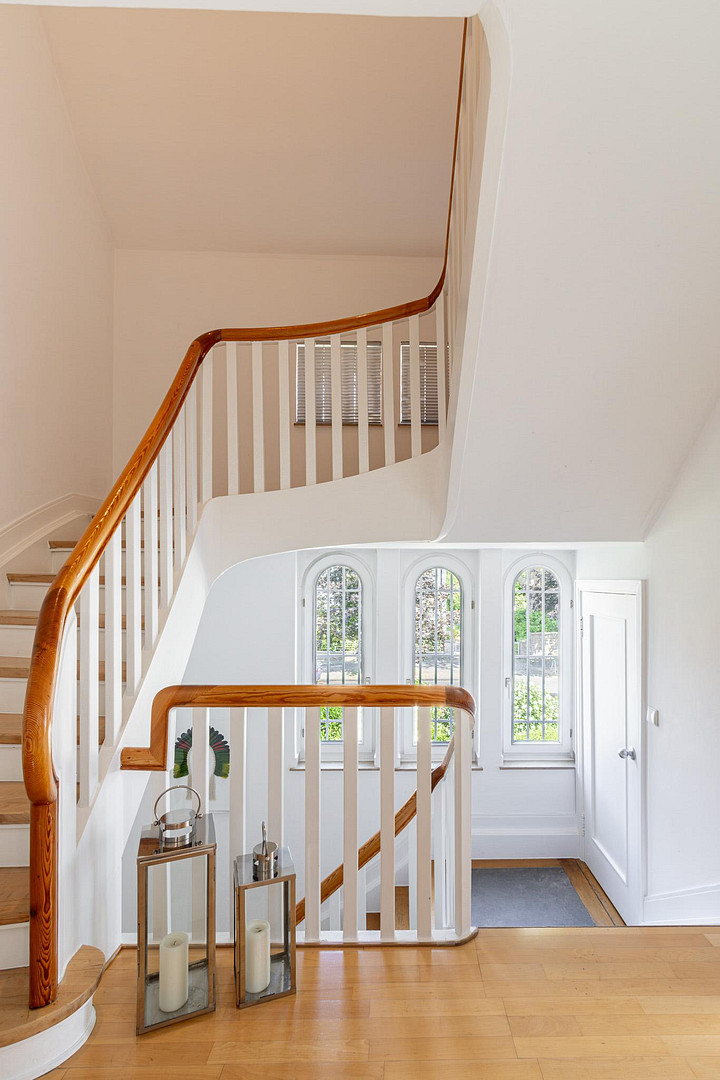 Hochwertiges Einfamilienhaus, 228 Wohnfl., 3 Etg., 5 Schlz., Terrasse, 2 Balkone, 3 Bäder & Sauna – 44141 Dortmund(Gartenstadt) – Vorschaubild 11