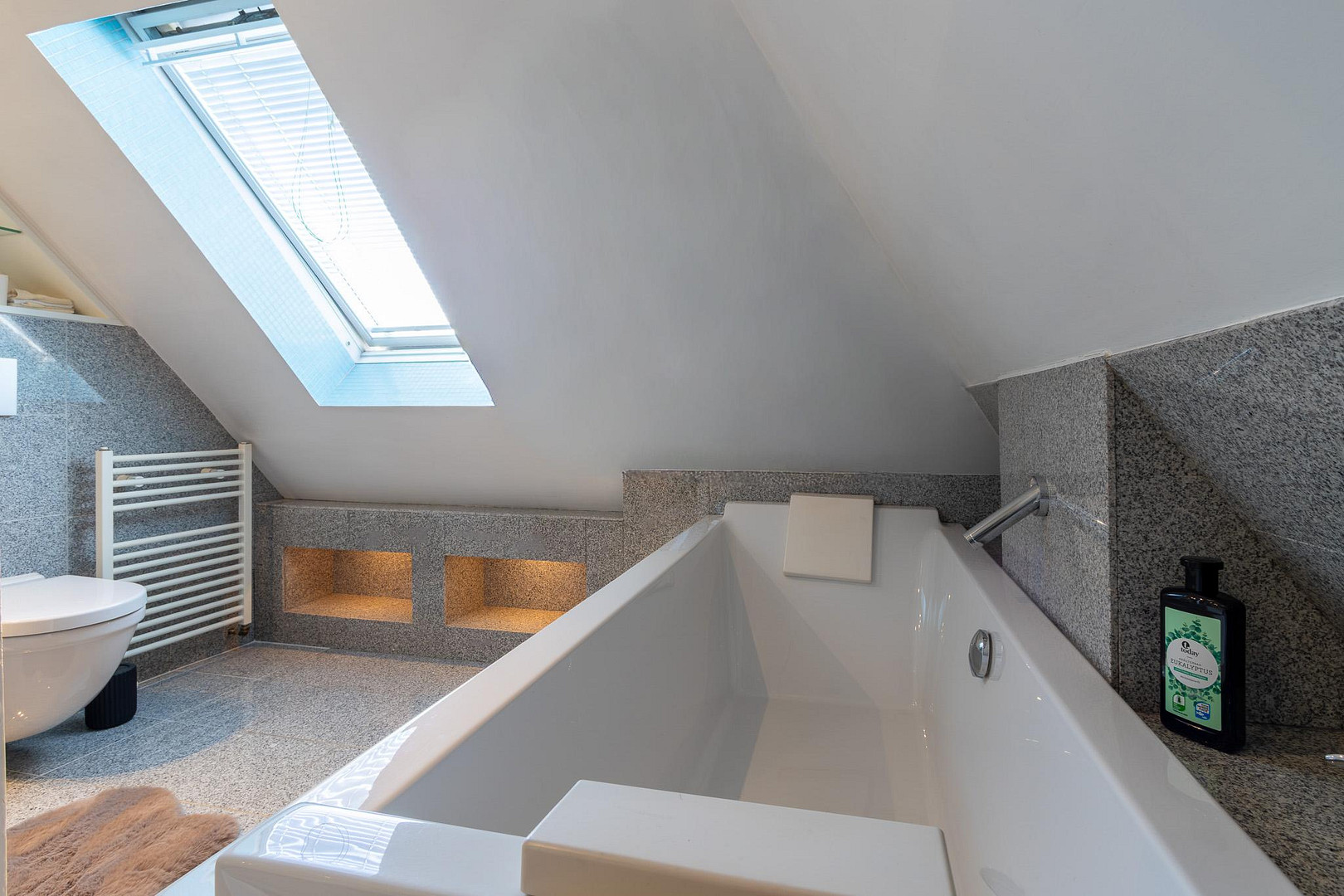 Hochwertiges Einfamilienhaus, 228 Wohnfl., 3 Etg., 5 Schlz., Terrasse, 2 Balkone, 3 Bäder & Sauna – 44141 Dortmund(Gartenstadt) – Vorschaubild 24