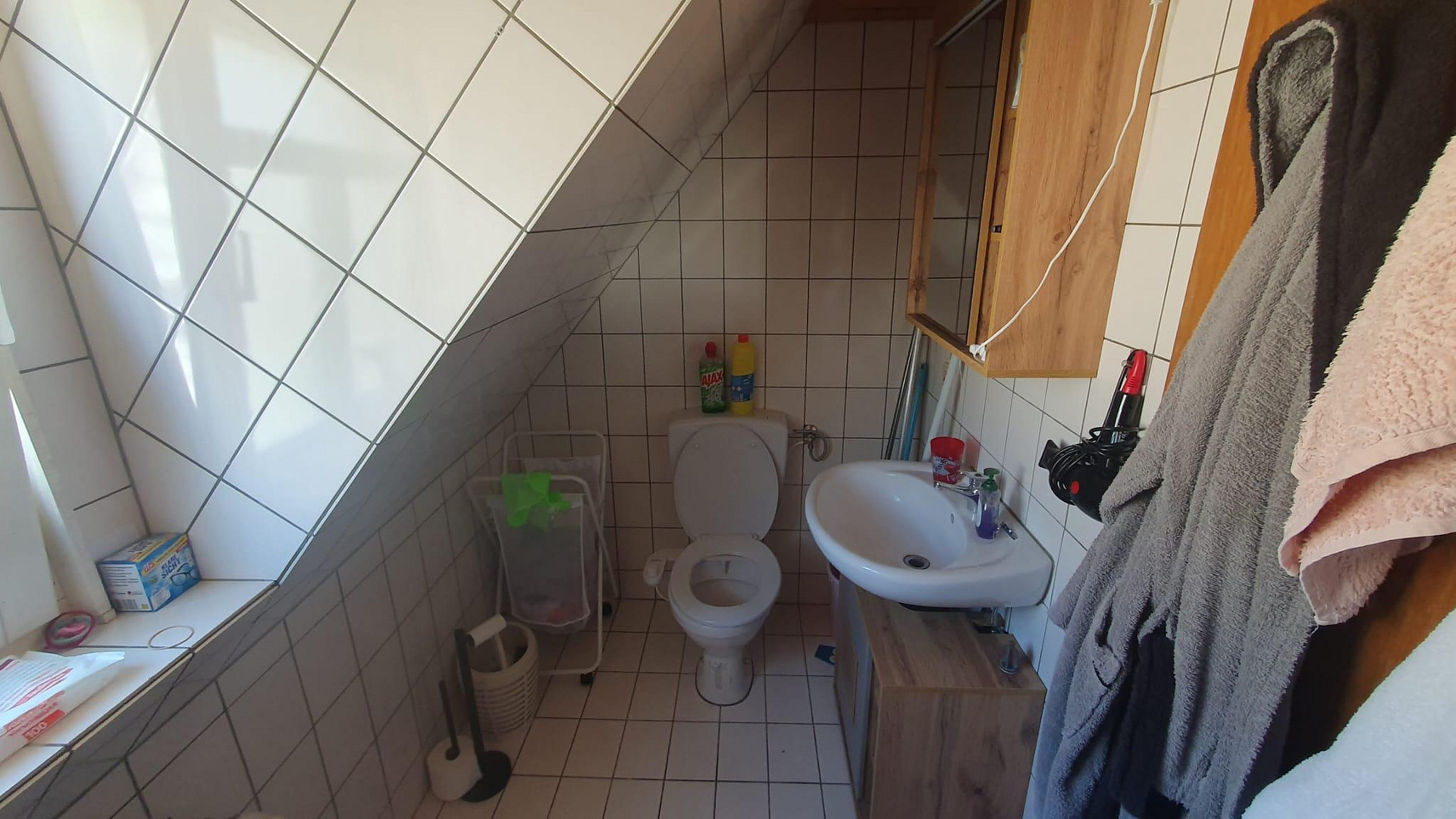 Ruhig gelegen und dennoch Mitten im Leben! 6 ZKB in Dillenburg Eibach zu vermieten – Hauptstr.53, 35683 Dillenburg Eibach(Eibach) – Vorschaubild 24