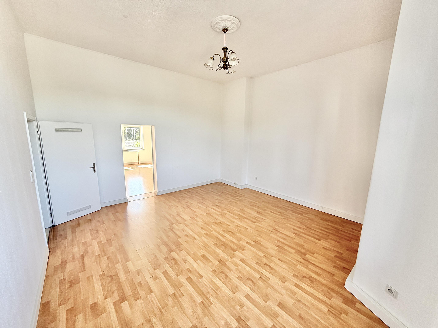 Attraktive, 3-Zimmer-Wohnung in guter Lage – Eisenbahnstr. 22, 52249 Eschweiler – Vorschaubild 6
