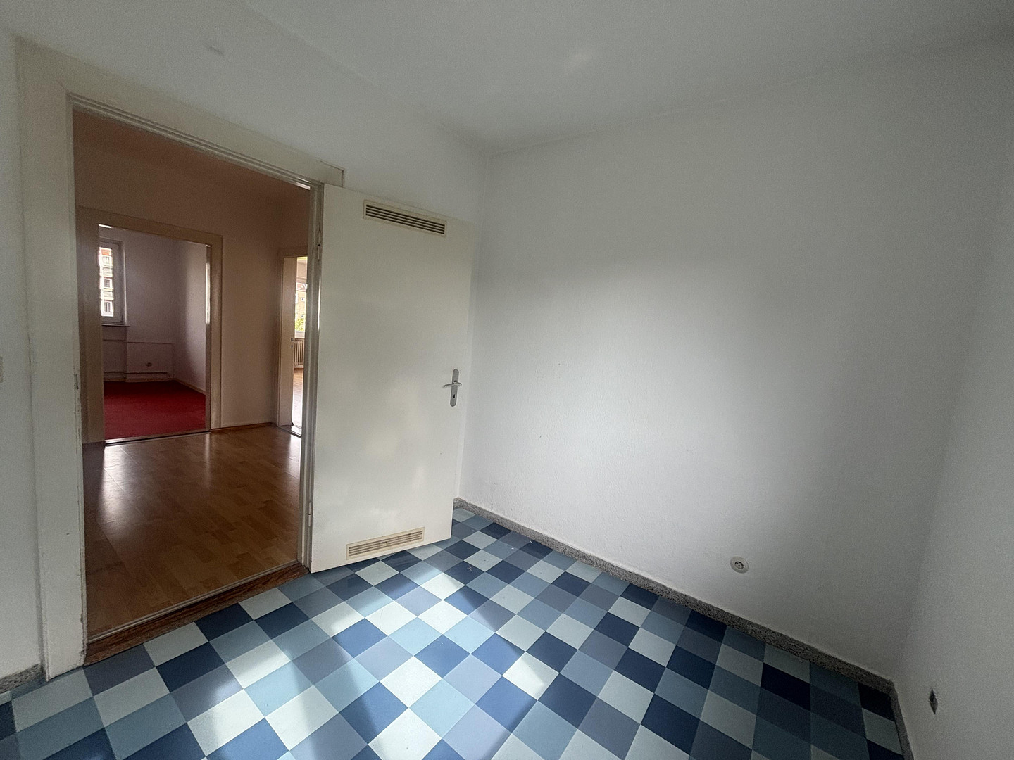 WG-geeignete 3,5-Zimmer-Wohnung in Uni-Nähe – Westring 337, 24118 Kiel(Ravensberg) – Vorschaubild 16