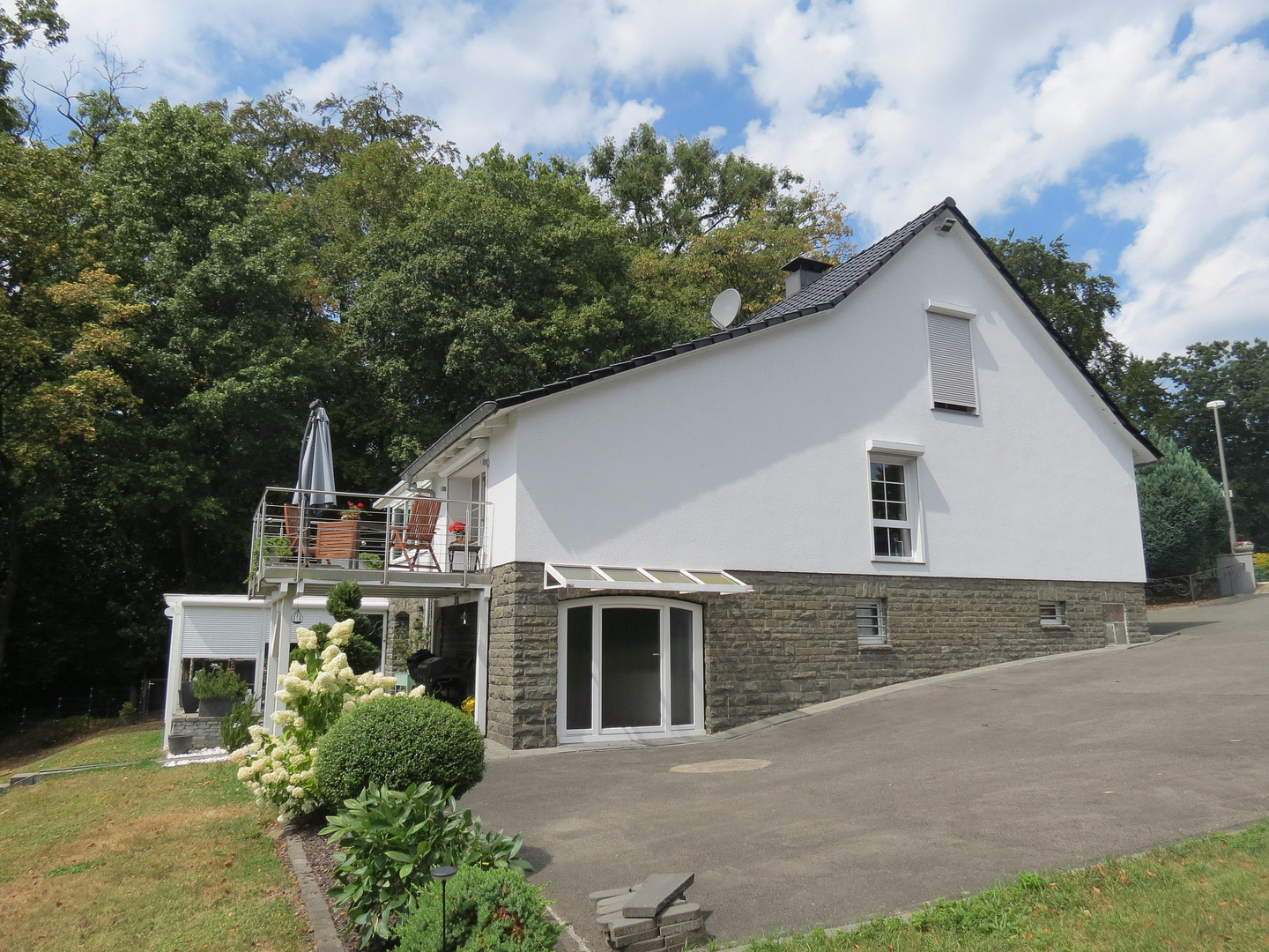 Exklusives Wohnen in allerbester Wohnlage – 42859 Remscheid – Vorschaubild 2