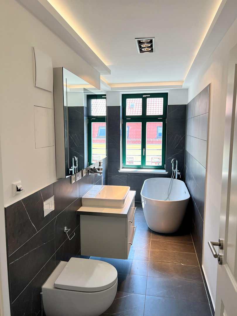 Elegant und luxuriös *dunkles Parkett * Fußbodenheizung * Lichtbänder * Tageslichtbad * Aufzug * – Wurzner Straße 11, 4315 Leipzig(Neustadt-Neuschönefeld) – Vorschaubild 2