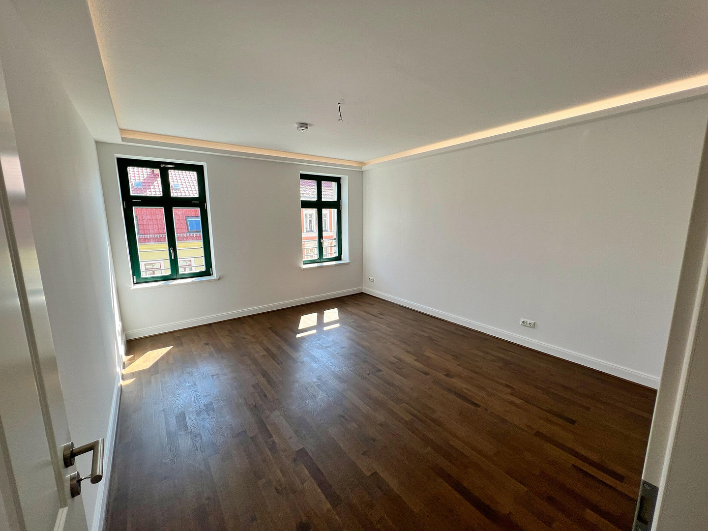 Elegant und luxuriös *dunkles Parkett * Fußbodenheizung * Lichtbänder * Tageslichtbad * Aufzug * – Wurzner Straße 11, 4315 Leipzig(Neustadt-Neuschönefeld) – Vorschaubild 4