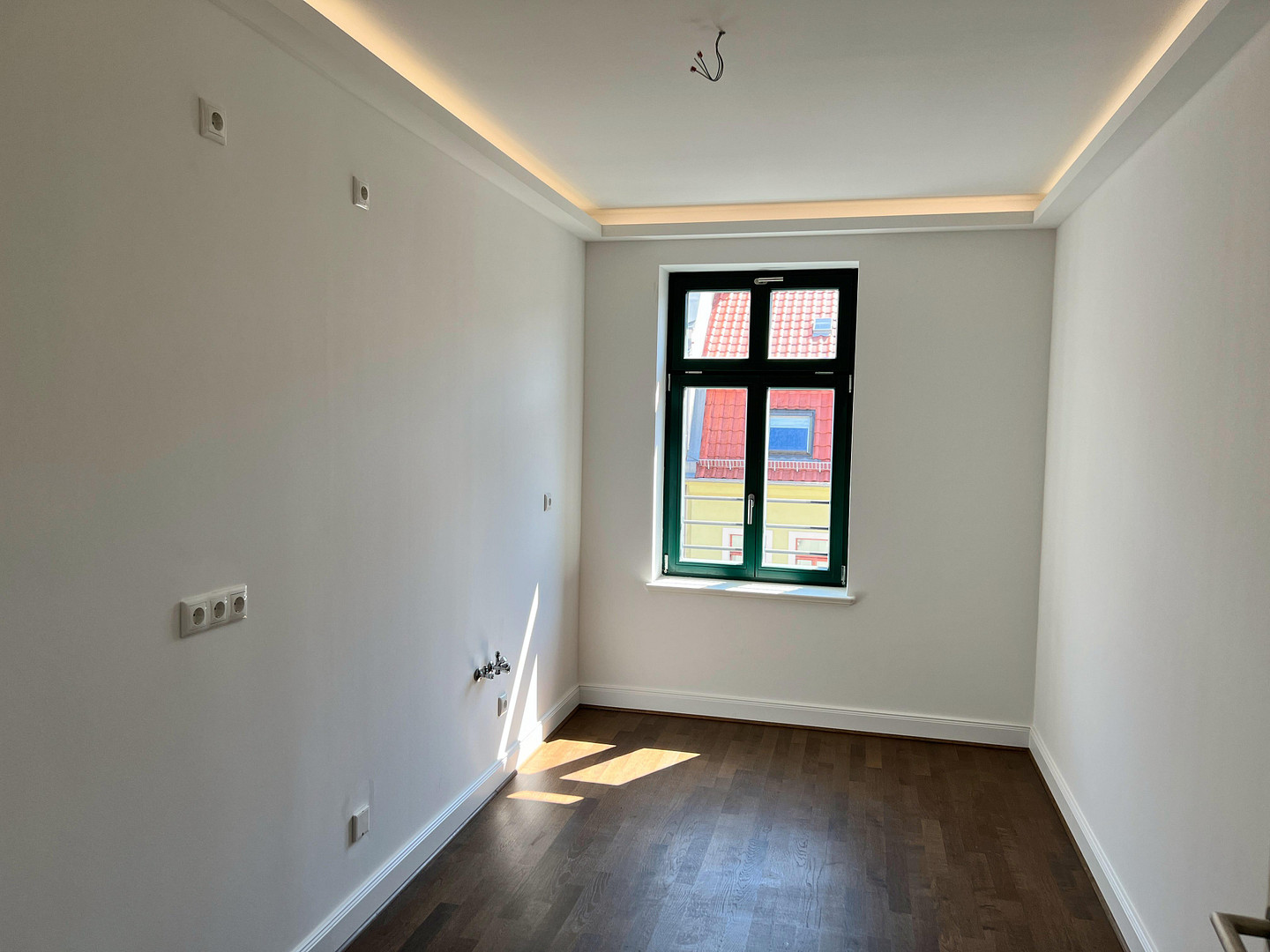 Elegant und luxuriös *dunkles Parkett * Fußbodenheizung * Lichtbänder * Tageslichtbad * Aufzug * – Wurzner Straße 11, 4315 Leipzig(Neustadt-Neuschönefeld) – Vorschaubild 8