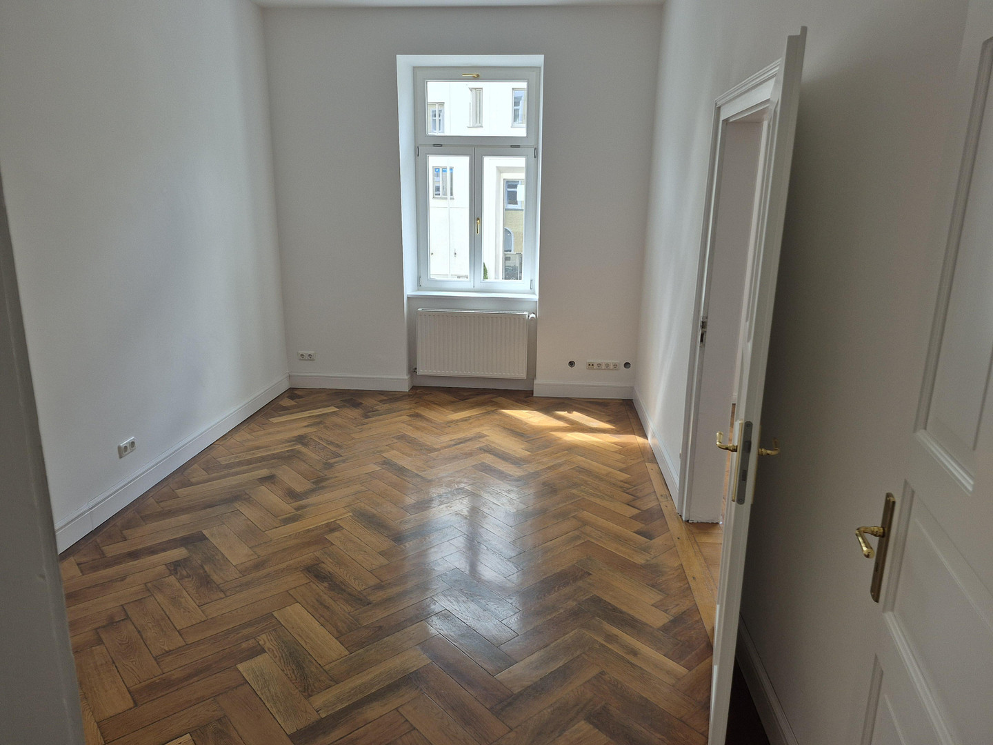 Helle, großzügig geschnittene Wohnung in denkmalgeschütztem Haus in München – 81541 München(Au) – Vorschaubild 6