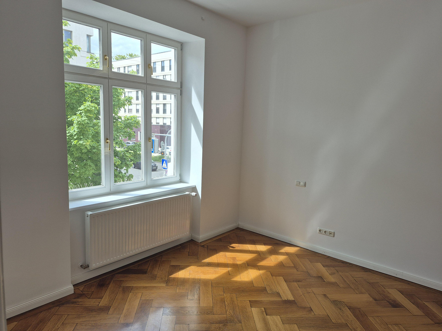 Helle, großzügig geschnittene Wohnung in denkmalgeschütztem Haus in München – 81541 München(Au) – Vorschaubild 3