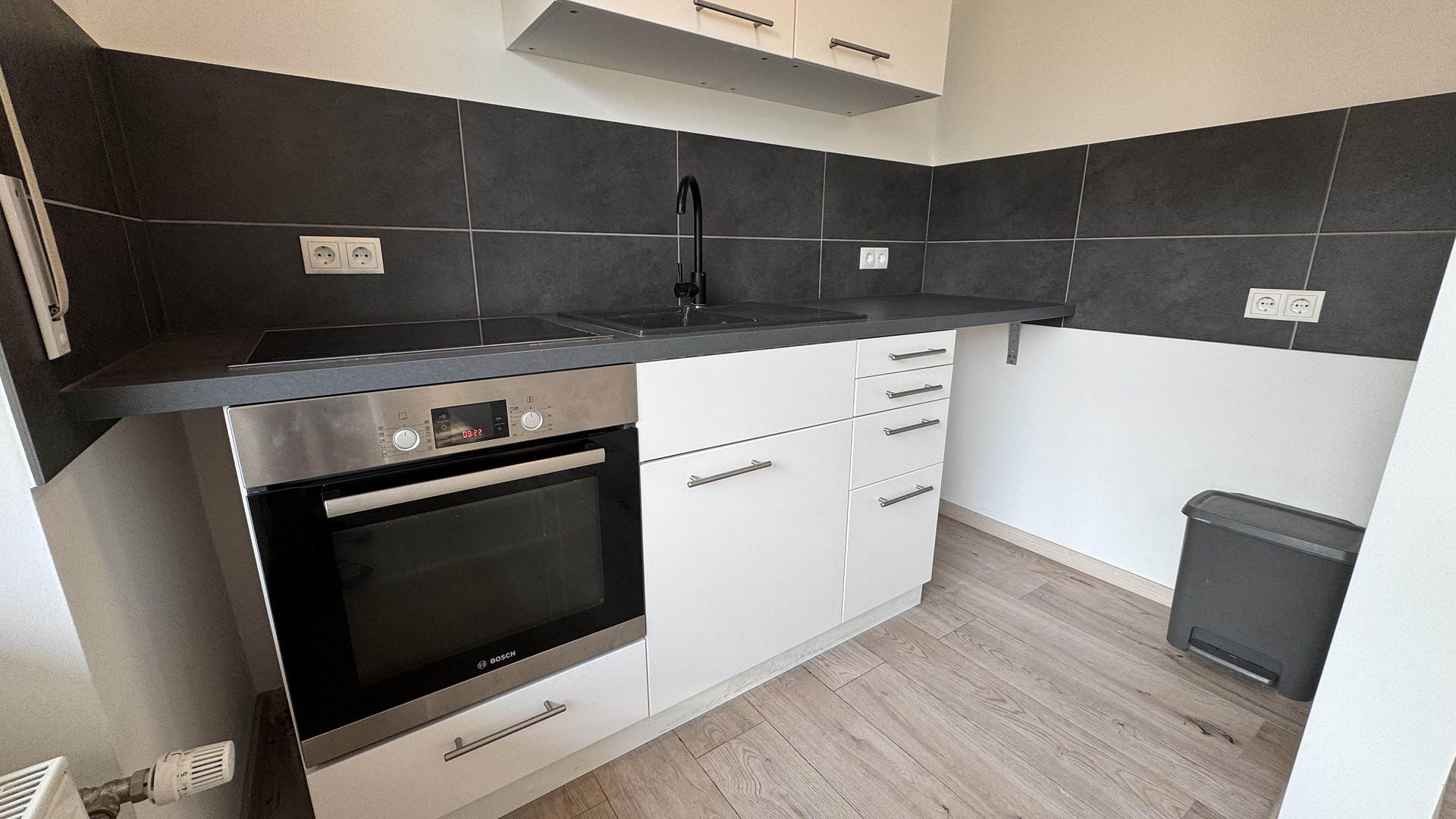 TOP RENOVIERTE 1-ZIMMER-WOHNUNG MIT NEUER EBK, BALKON & PKW-STELLPLATZ – Nansenstrasse 11, 65203 Wiesbaden-Biebrich(Wiesbaden) – Vorschaubild 6