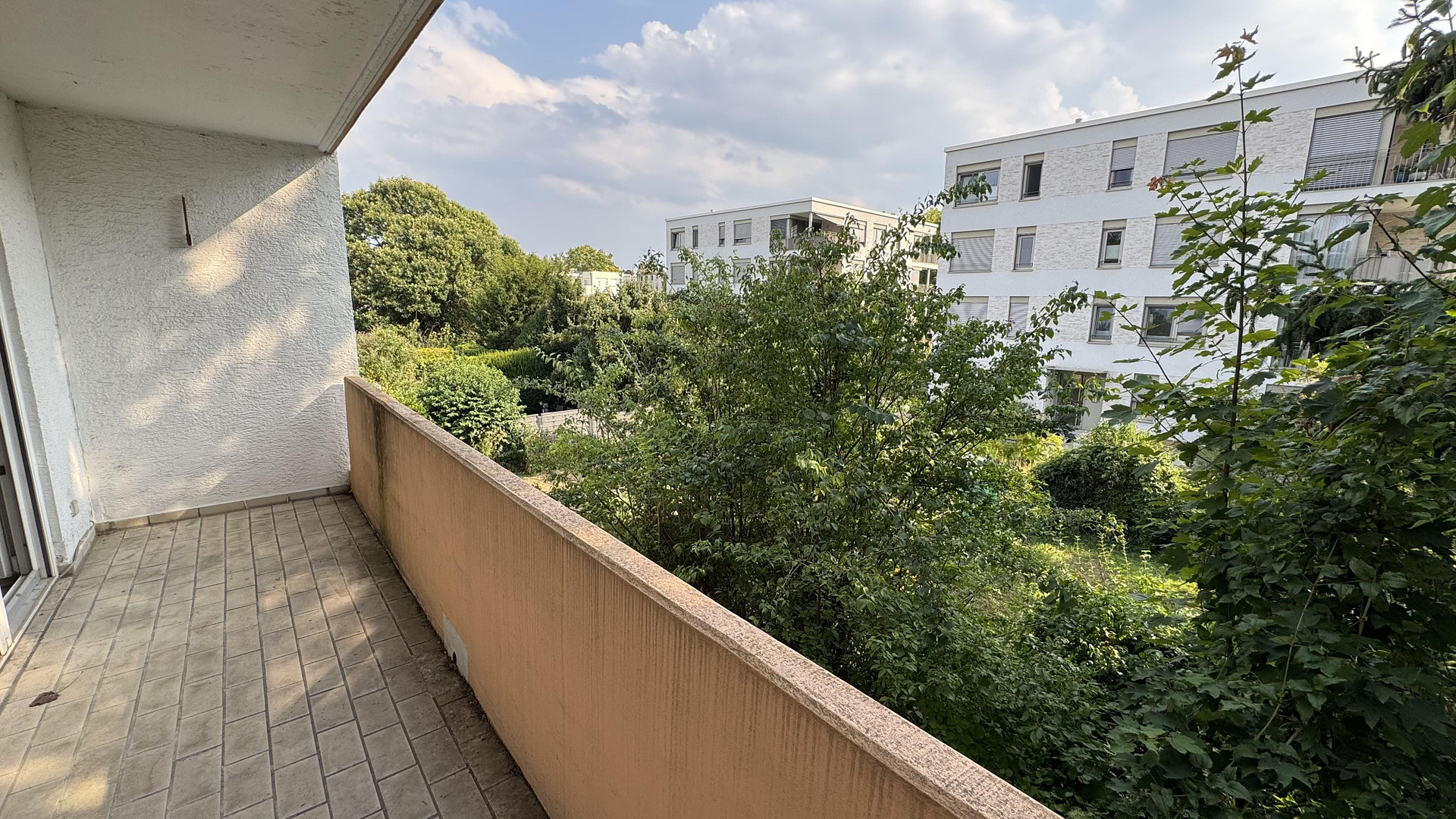 TOP RENOVIERTE 1-ZIMMER-WOHNUNG MIT NEUER EBK, BALKON & PKW-STELLPLATZ – Nansenstrasse 11, 65203 Wiesbaden-Biebrich(Wiesbaden) – Vorschaubild 4