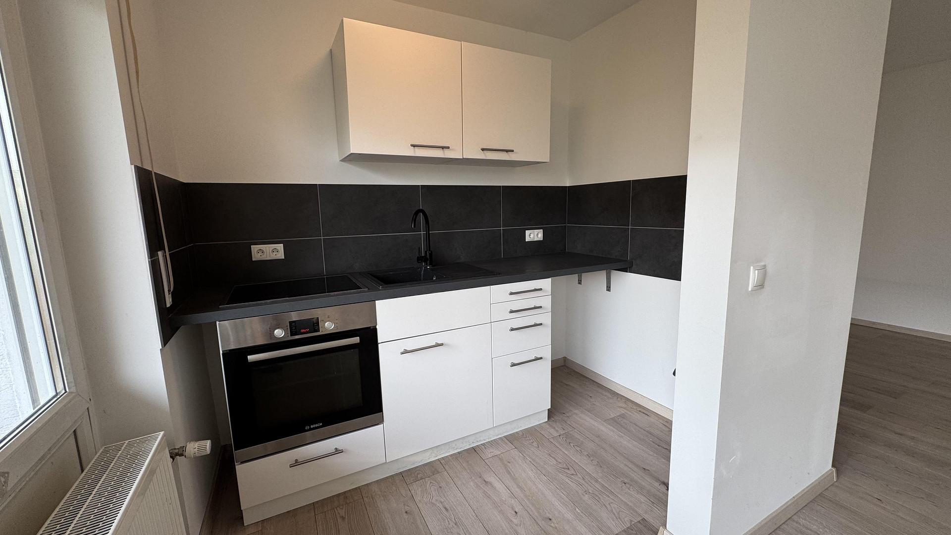 TOP RENOVIERTE 1-ZIMMER-WOHNUNG MIT NEUER EBK, BALKON & PKW-STELLPLATZ – Nansenstrasse 11, 65203 Wiesbaden-Biebrich(Wiesbaden) – Vorschaubild 5