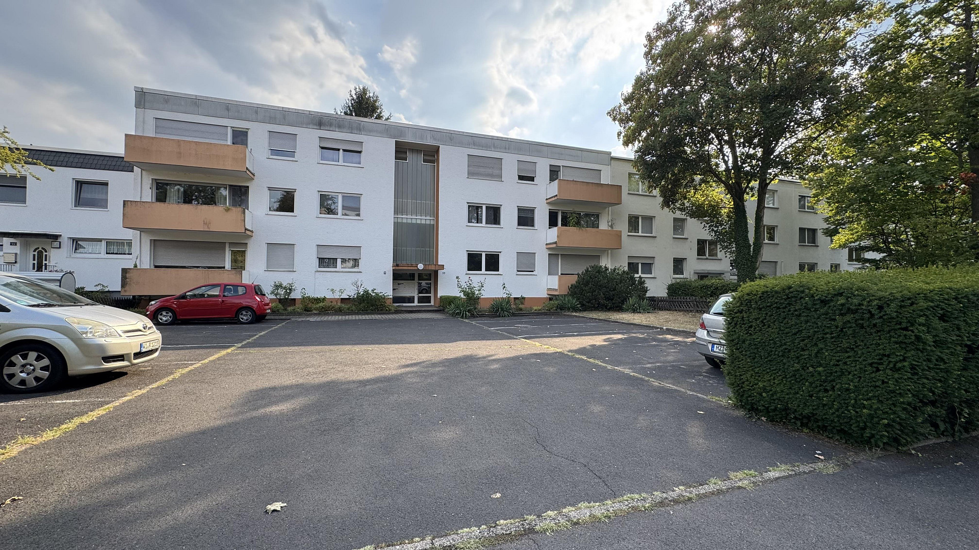 TOP RENOVIERTE 1-ZIMMER-WOHNUNG MIT NEUER EBK, BALKON & PKW-STELLPLATZ – Nansenstrasse 11, 65203 Wiesbaden-Biebrich(Wiesbaden) – Vorschaubild 12