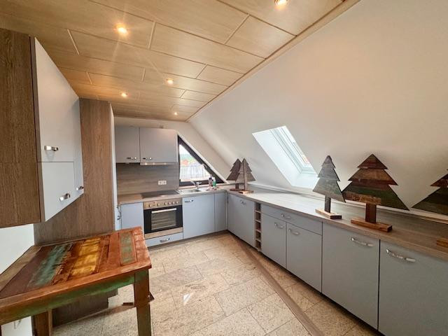 Renovierte 2-Ziimer Dachgeschosswohnung in Reckendorf zu vermieten – Greifenklaustraße 10, 96182 Reckendorf – Vorschaubild 3