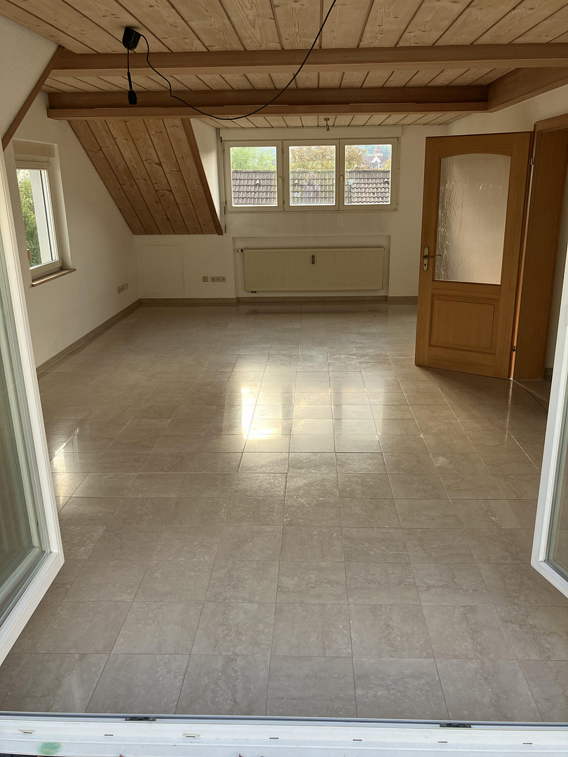 Großzügige 3 1/2-Zimmer-Wohnung mit Dachterrasse und hochwertiger Einbauküche in Wehr (Hochrhein) – 79664 Wehr – Vorschaubild 3