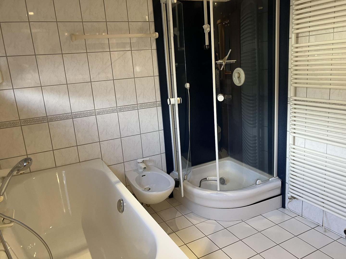 Großzügige 3 1/2-Zimmer-Wohnung mit Dachterrasse und hochwertiger Einbauküche in Wehr (Hochrhein) – 79664 Wehr – Vorschaubild 12