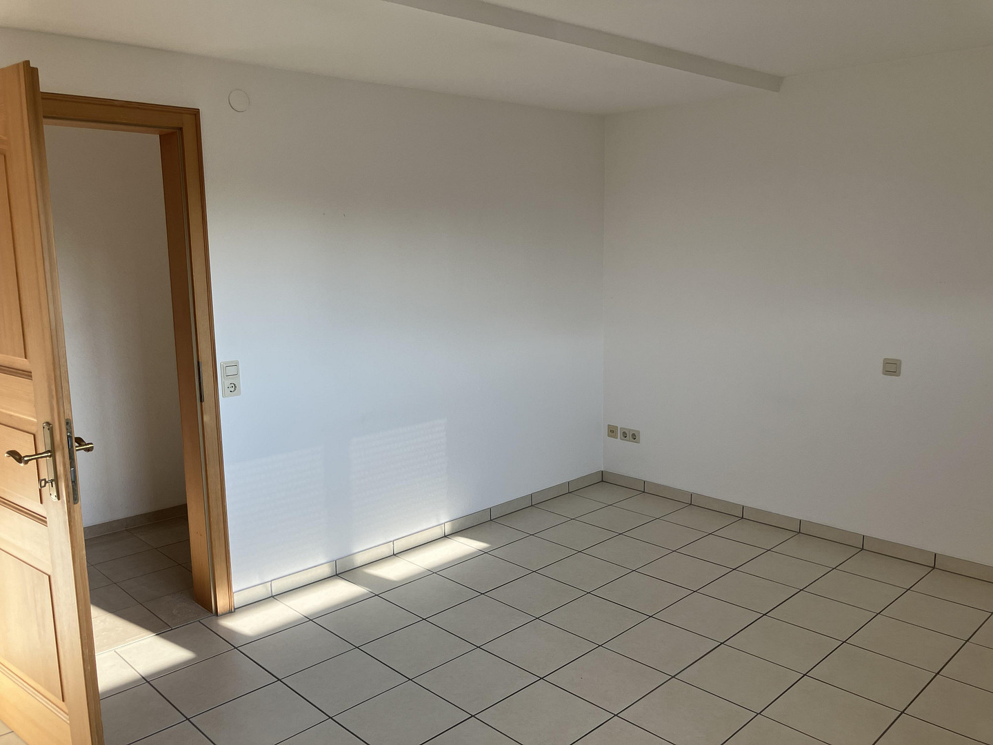 Großzügige 3 1/2-Zimmer-Wohnung mit Dachterrasse und hochwertiger Einbauküche in Wehr (Hochrhein) – 79664 Wehr – Vorschaubild 6