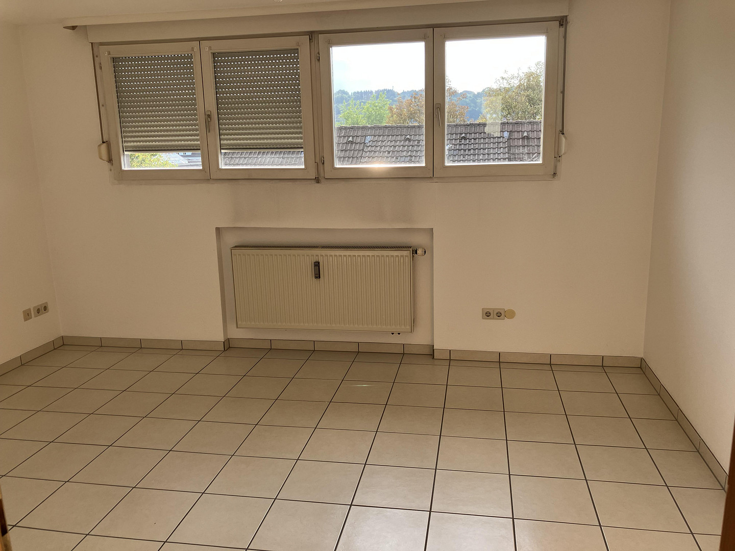 Großzügige 3 1/2-Zimmer-Wohnung mit Dachterrasse und hochwertiger Einbauküche in Wehr (Hochrhein) – 79664 Wehr – Vorschaubild 5