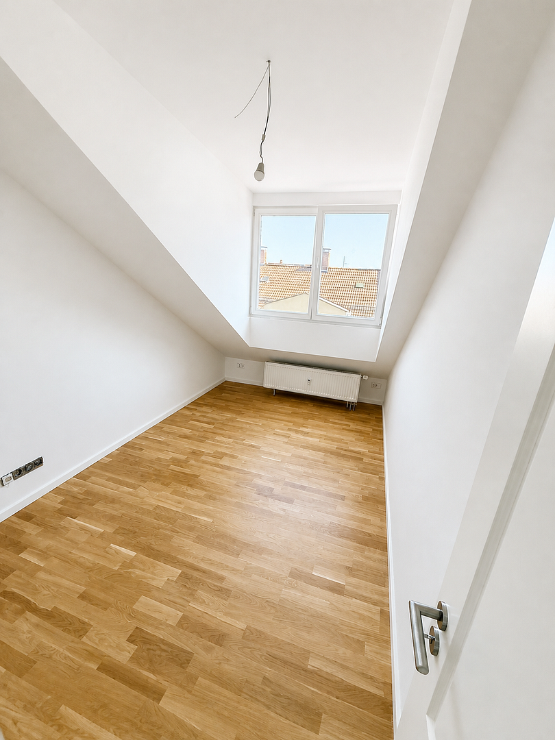 Erstbezug nach Dachausbau: Helle 2-Zimmer-Wohnung mit Einbauküche und Balkon – 90429 Nürnberg(Bärenschanze) – Vorschaubild 5