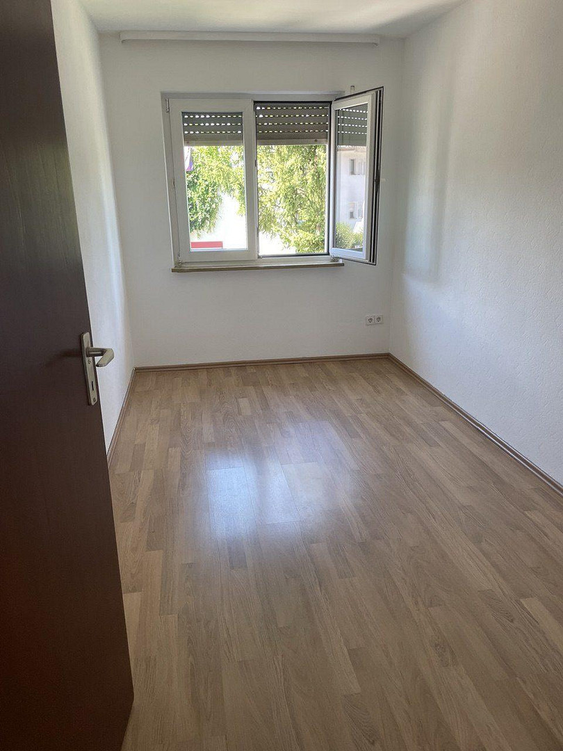 Helle 3-Zimmer-Wohnung mit Balkon & Stellplatz in Karlsruhe-Wolfartsweier – Steinbügelstraße 23, 76228 Karlsruhe(Wolfartsweier) – Vorschaubild 9
