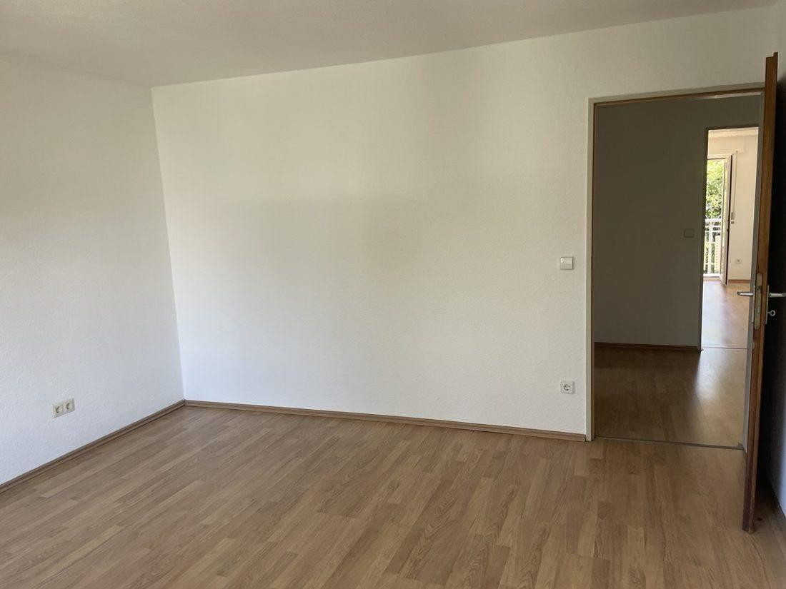 Helle 3-Zimmer-Wohnung mit Balkon & Stellplatz in Karlsruhe-Wolfartsweier – Steinbügelstraße 23, 76228 Karlsruhe(Wolfartsweier) – Vorschaubild 3
