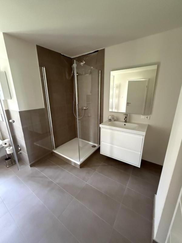 Neu renovierte und voll ausgestattete 2 Zimmerwohnung in traumhafter Lage Reutlingen Mittelstadt – Neckartenzlinger Str. 110, 72766 Mittelstadt/Reutlingen – Vorschaubild 9