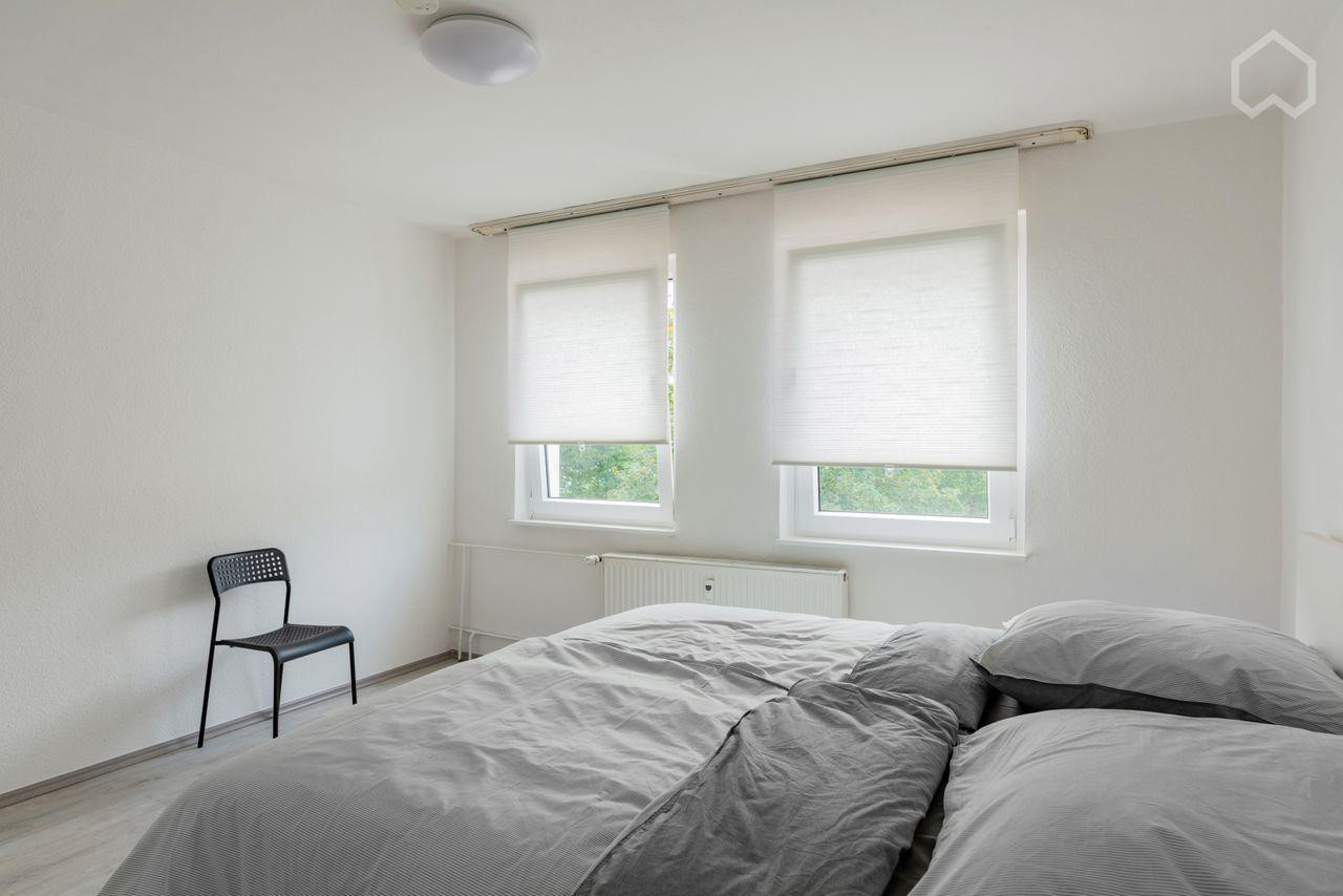 Bezugsfrei & Möbliert: Hell geschnittene 2-Zi.-ETW mit Balkon in Essen-Ostviertel (Provisionsfrei) – Friedbergstraße 2a, 45127 Essen(Holsterhausen) – Vorschaubild 4