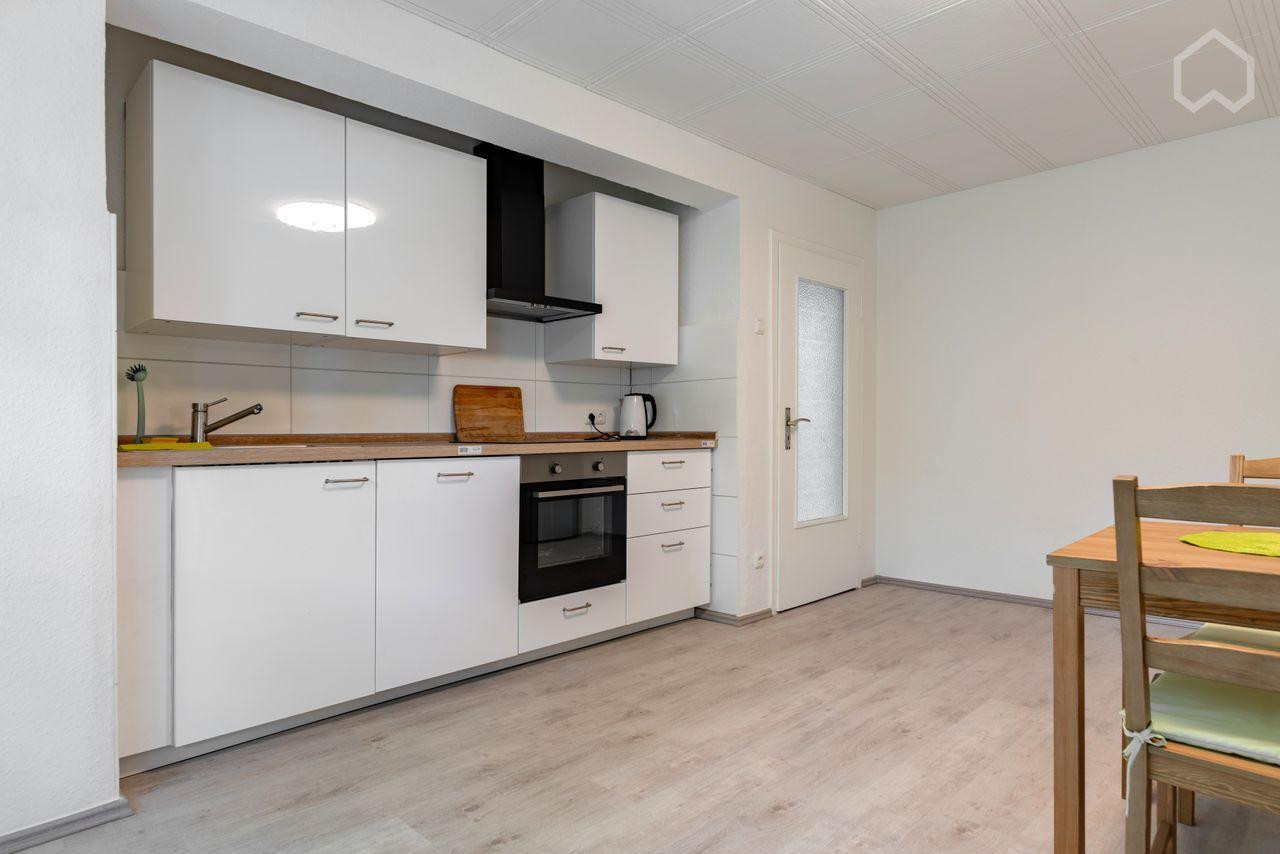 Bezugsfrei & Möbliert: Hell geschnittene 2-Zi.-ETW mit Balkon in Essen-Ostviertel (Provisionsfrei) – Friedbergstraße 2a, 45127 Essen(Holsterhausen) – Vorschaubild 11
