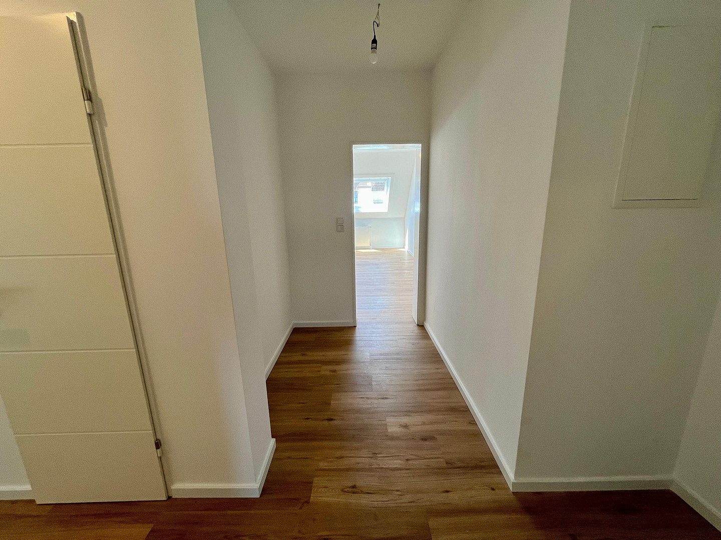 Provisionsfrei: 4-Zimmer-Dachgeschosswohnung mit Südbalkon & Garagenstellplatz in Schwachhausen – Scharnhorststraße, 28211 Bremen(Schwachhausen) – Vorschaubild 9