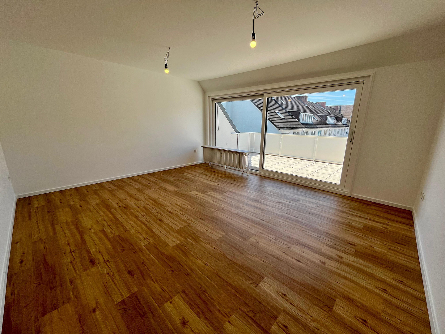 Provisionsfrei: 4-Zimmer-Dachgeschosswohnung mit Südbalkon & Garagenstellplatz in Schwachhausen – Scharnhorststraße, 28211 Bremen(Schwachhausen) – Vorschaubild 5