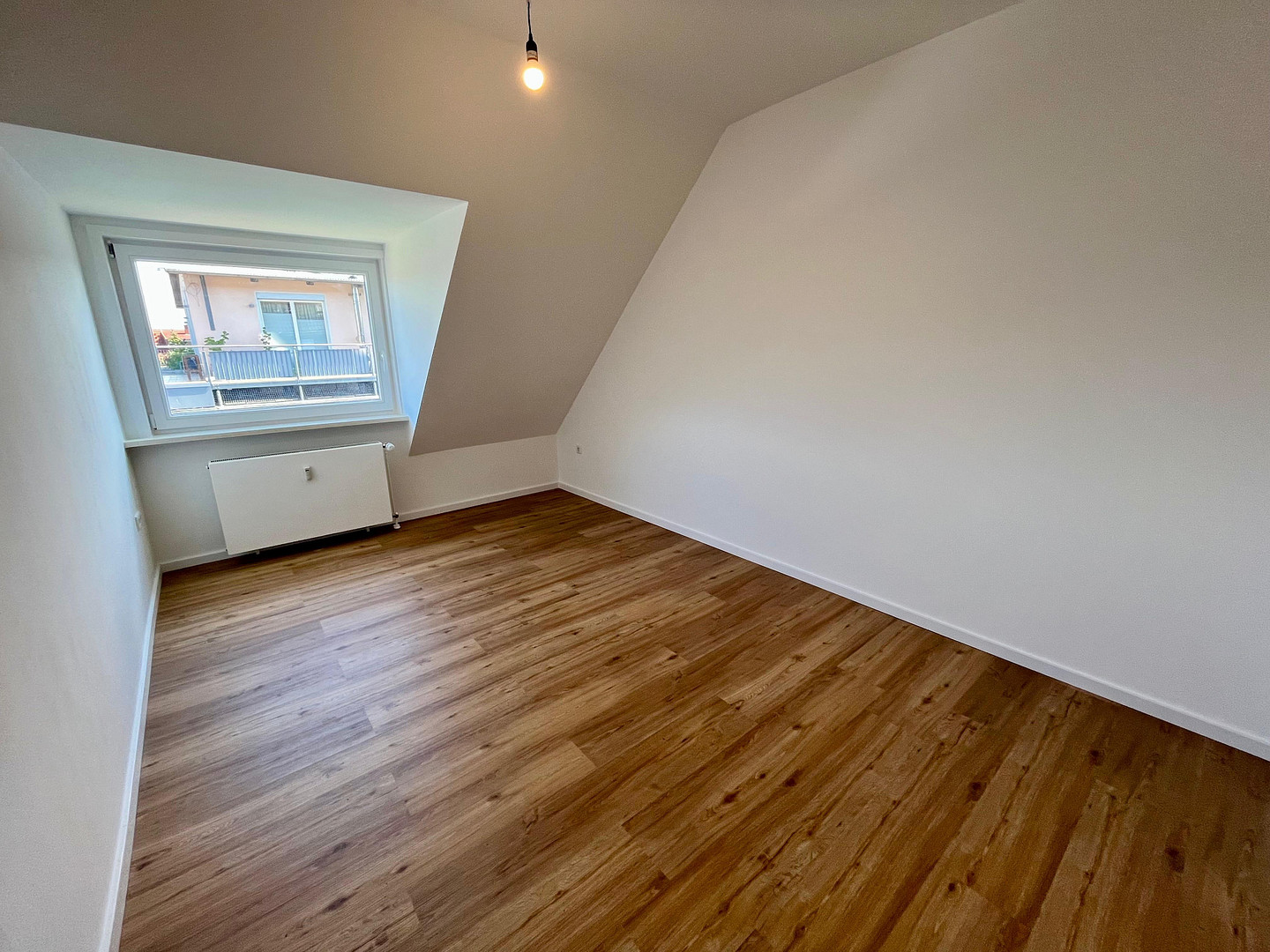 Provisionsfrei: 4-Zimmer-Dachgeschosswohnung mit Südbalkon & Garagenstellplatz in Schwachhausen – Scharnhorststraße, 28211 Bremen(Schwachhausen) – Vorschaubild 14
