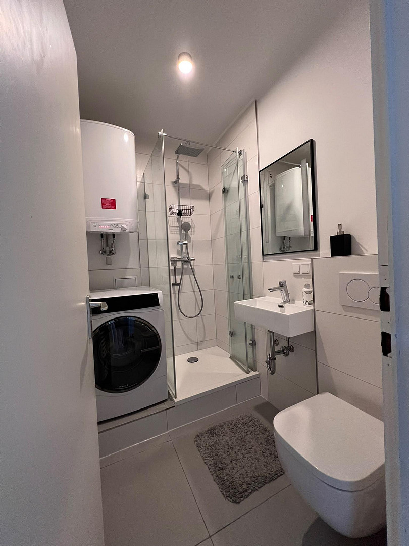 Zweitbezug nach Renovierung / 2-Zimmer Wohnung mit Einbauküche in zentraler Lage in Fürth – 90763 Fürth – Vorschaubild 9