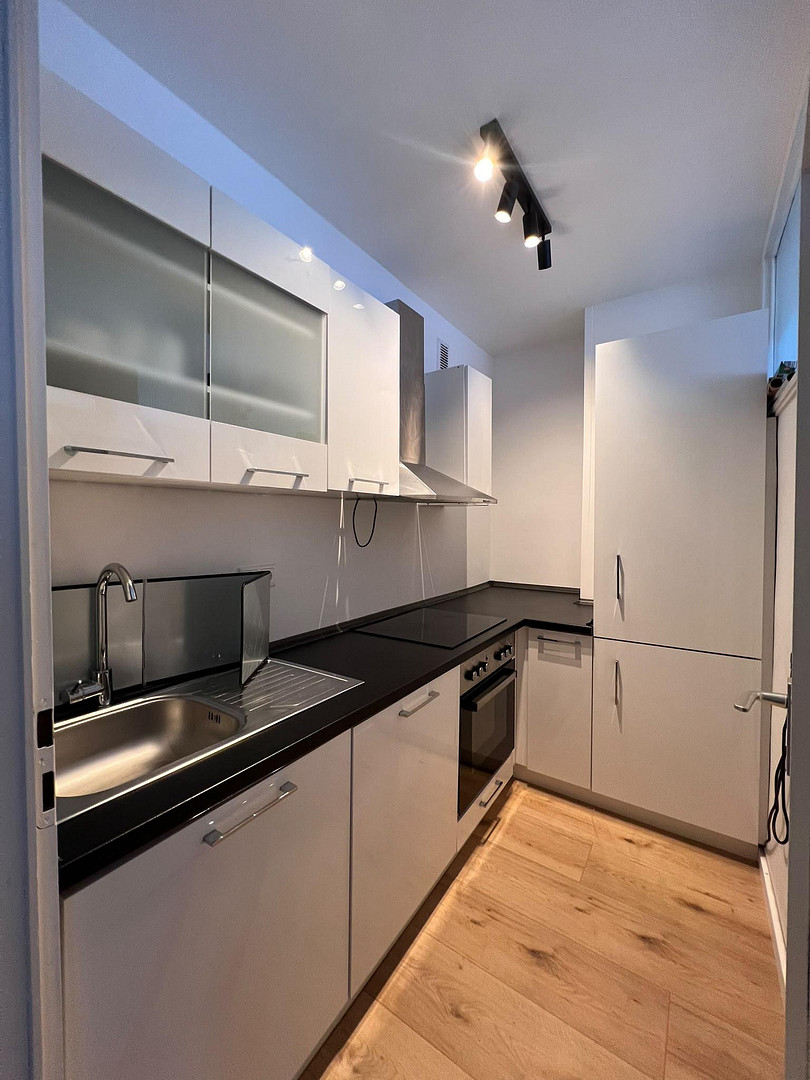 Zweitbezug nach Renovierung / 2-Zimmer Wohnung mit Einbauküche in zentraler Lage in Fürth – 90763 Fürth – Vorschaubild 5
