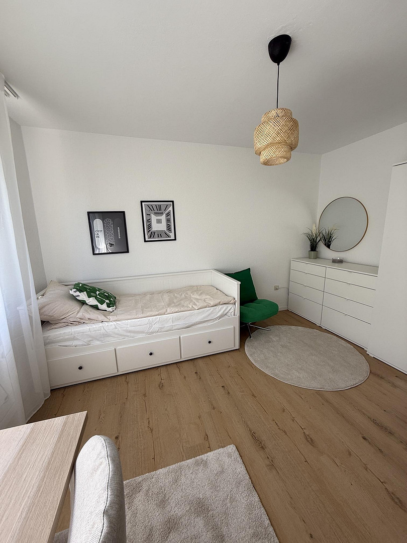 Möblierte 1-2 Zimmer in WG inmitten der Mainzer Neustadt – sofort beziehbar – Kaiser-Wilhelm-Ring 39, 55118 Mainz – Vorschaubild 4
