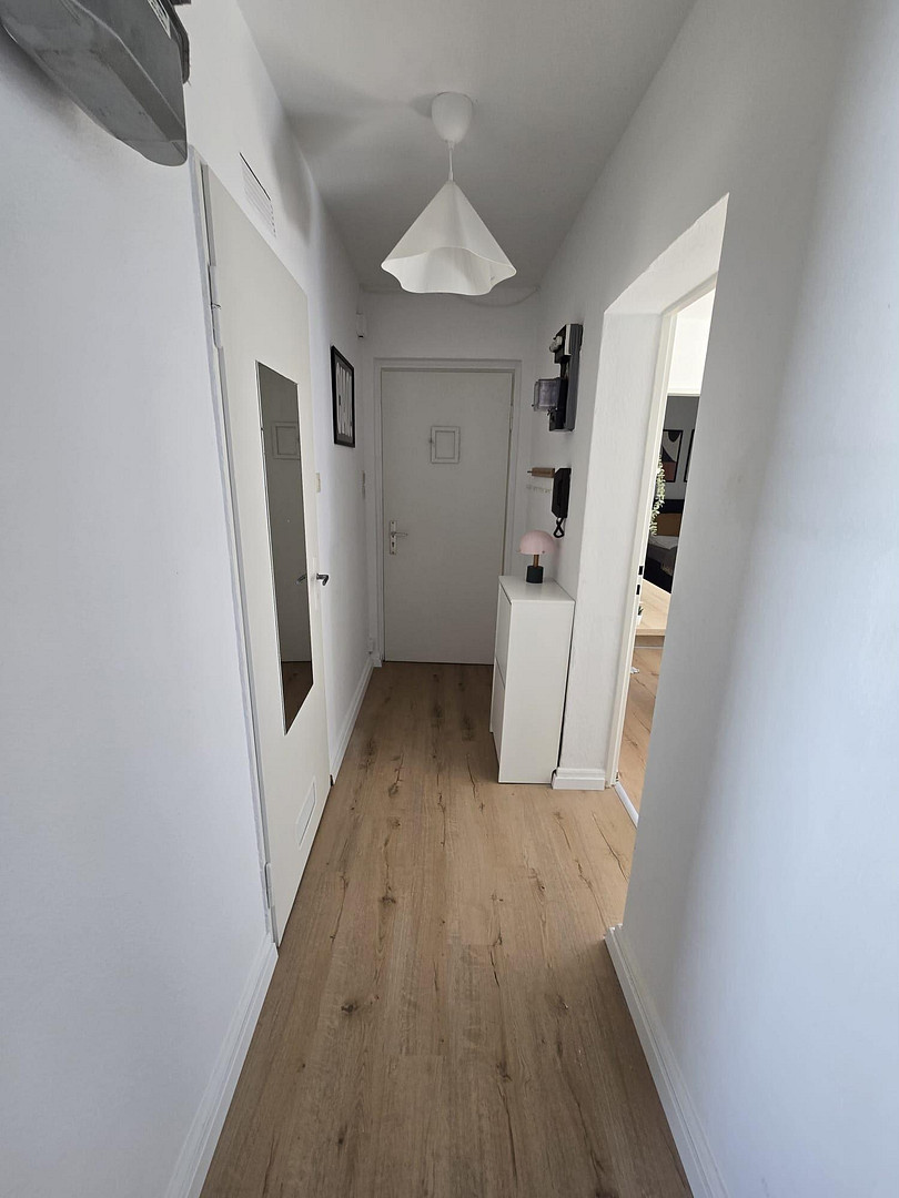 Möblierte 1-2 Zimmer in WG inmitten der Mainzer Neustadt – sofort beziehbar – Kaiser-Wilhelm-Ring 39, 55118 Mainz – Vorschaubild 3
