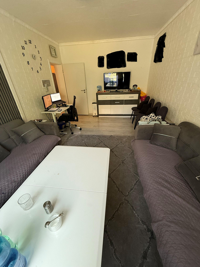 3-Zimmer-Wohnung mit großzügigem Privatgarten und Terrasse – Rommerskircher Straße, 50739 Köln(Longerich) – Vorschaubild 2