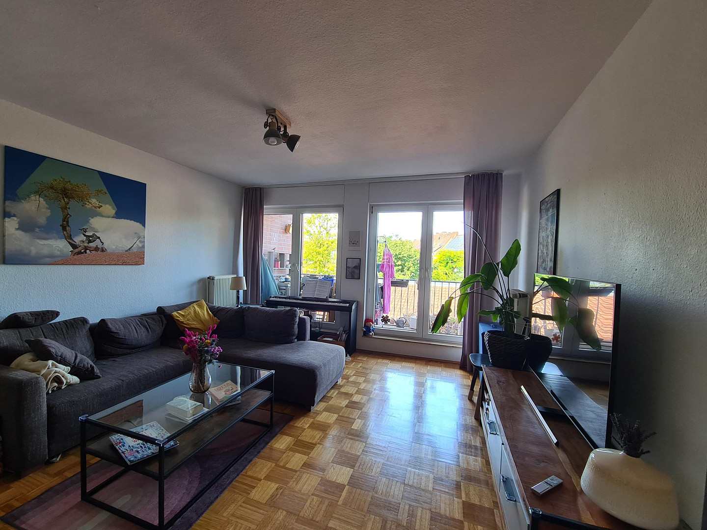 Schöne 3-Zimmer Wohnung in Top-Lage mit Balkon und PKW-Stellplatz, Eigennutzung o. Kapitalanlage! – 48153 Münster(Mitte) – Vorschaubild 2