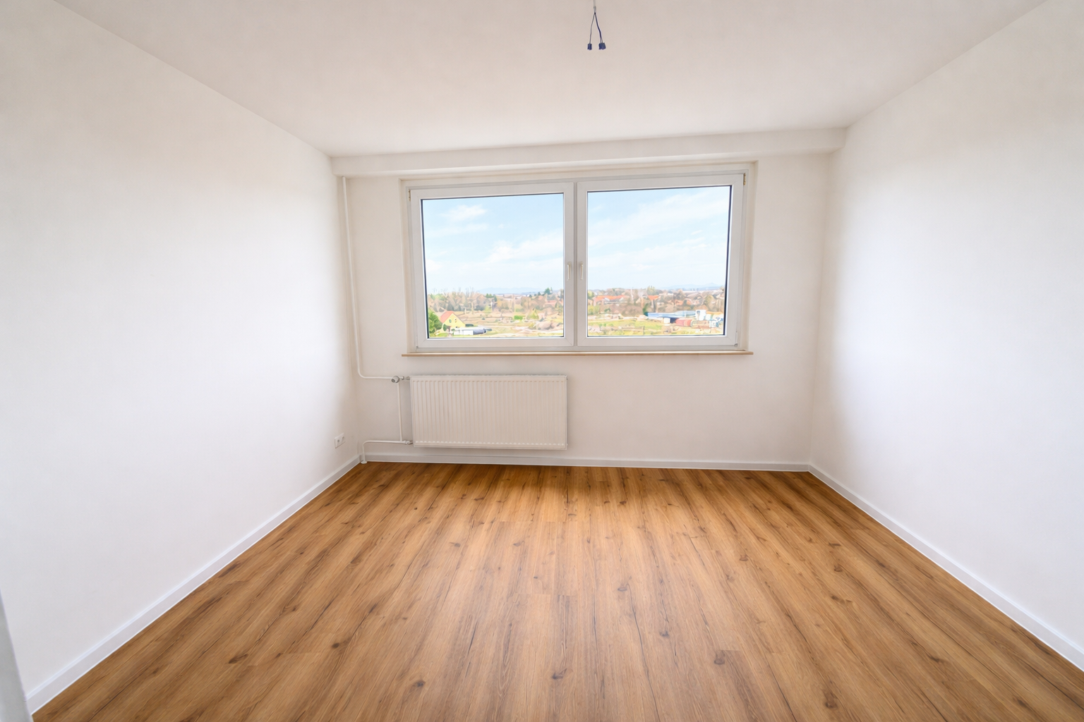 Kernsanierte 3-Zimmer-Wohnung mit moderner Einbauküche in zentraler Lage – Otto-Dix-Ring 26, 1219 Dresden(Prohlis) – Vorschaubild 9