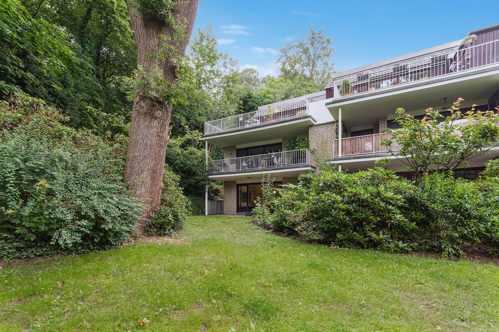 Maisonette-Gartenwohnung Blankenese – 50 m zum Elbstrand, Garten & Garage, 92+70 m² – Falkentaler Weg 3a, 22587 Hamburg(Blankenese) – Vorschaubild 15