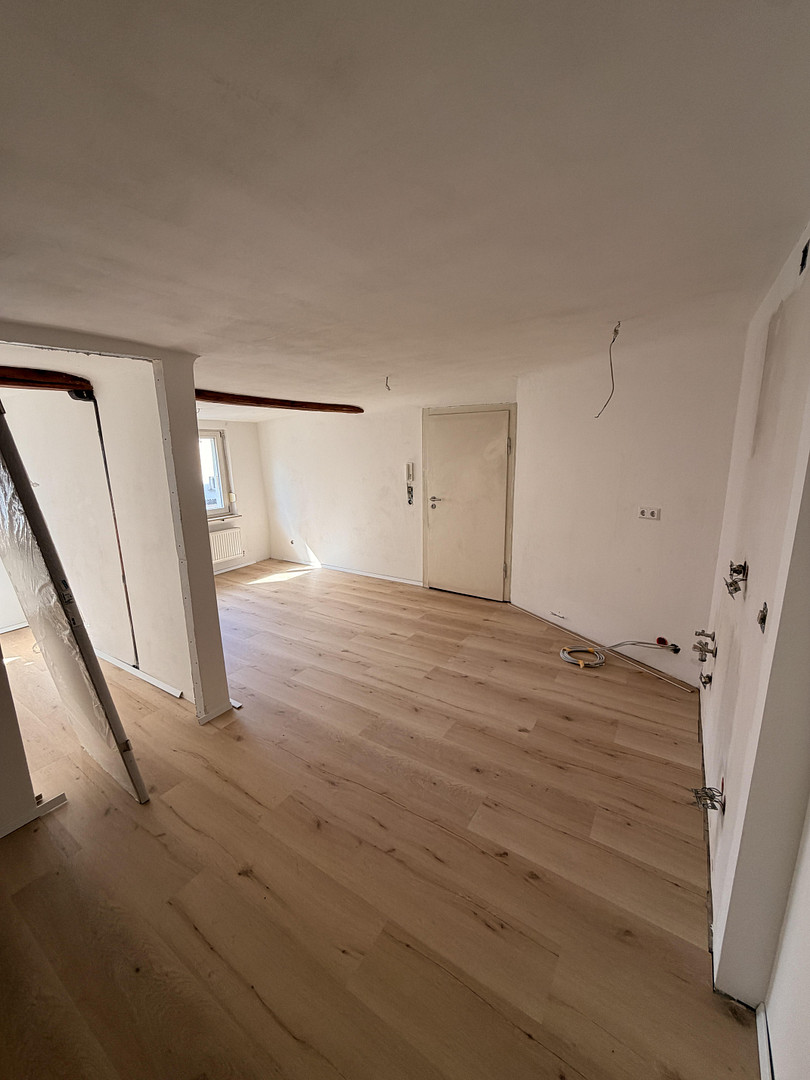 Kernsanierte 2-Zimmer Altbauwohnung in Stuttgart-Plieningen – 70599 Plieningen – Vorschaubild 2