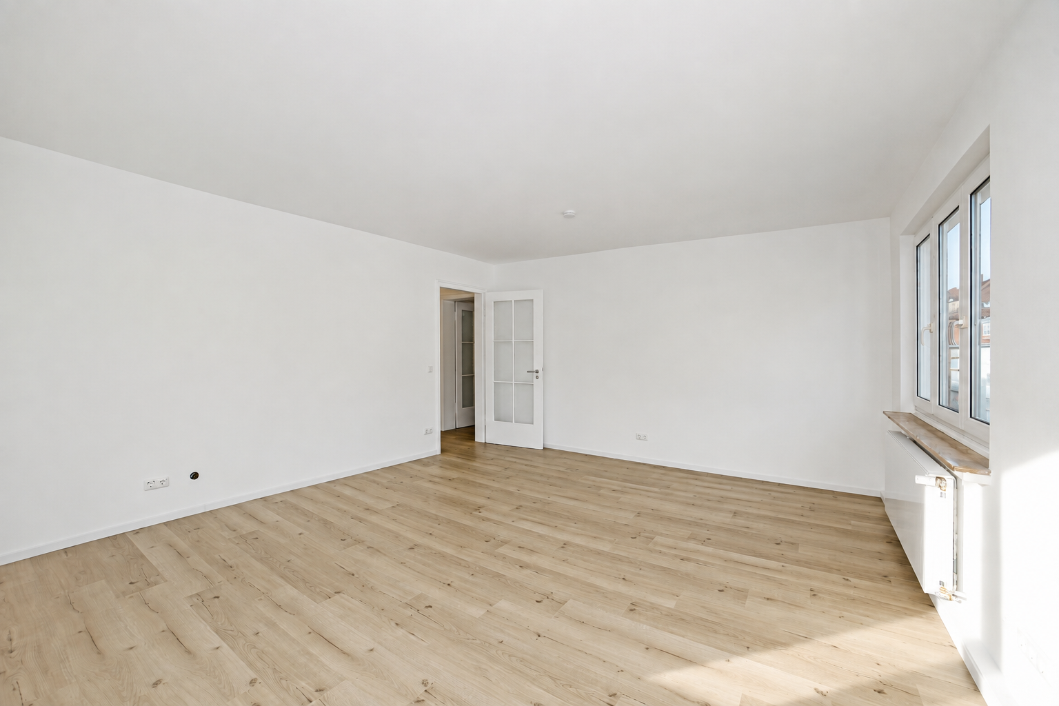 Provisionsfrei am Hohenzollernplatz: Helle, geräumige 3-Zimmer-Wohnung mit flexiblem Grundriss – 80796 München(Schwabing) – Vorschaubild 2