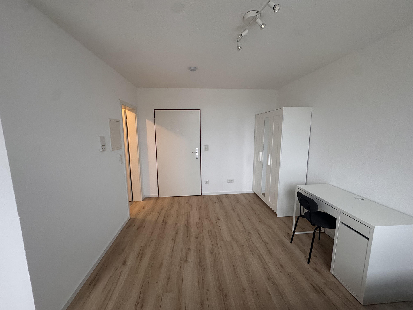 Tolle Möblierte 1-Zimmer Wohnung in Fürth – Herrnstr., 90763 Fürth – Vorschaubild 5