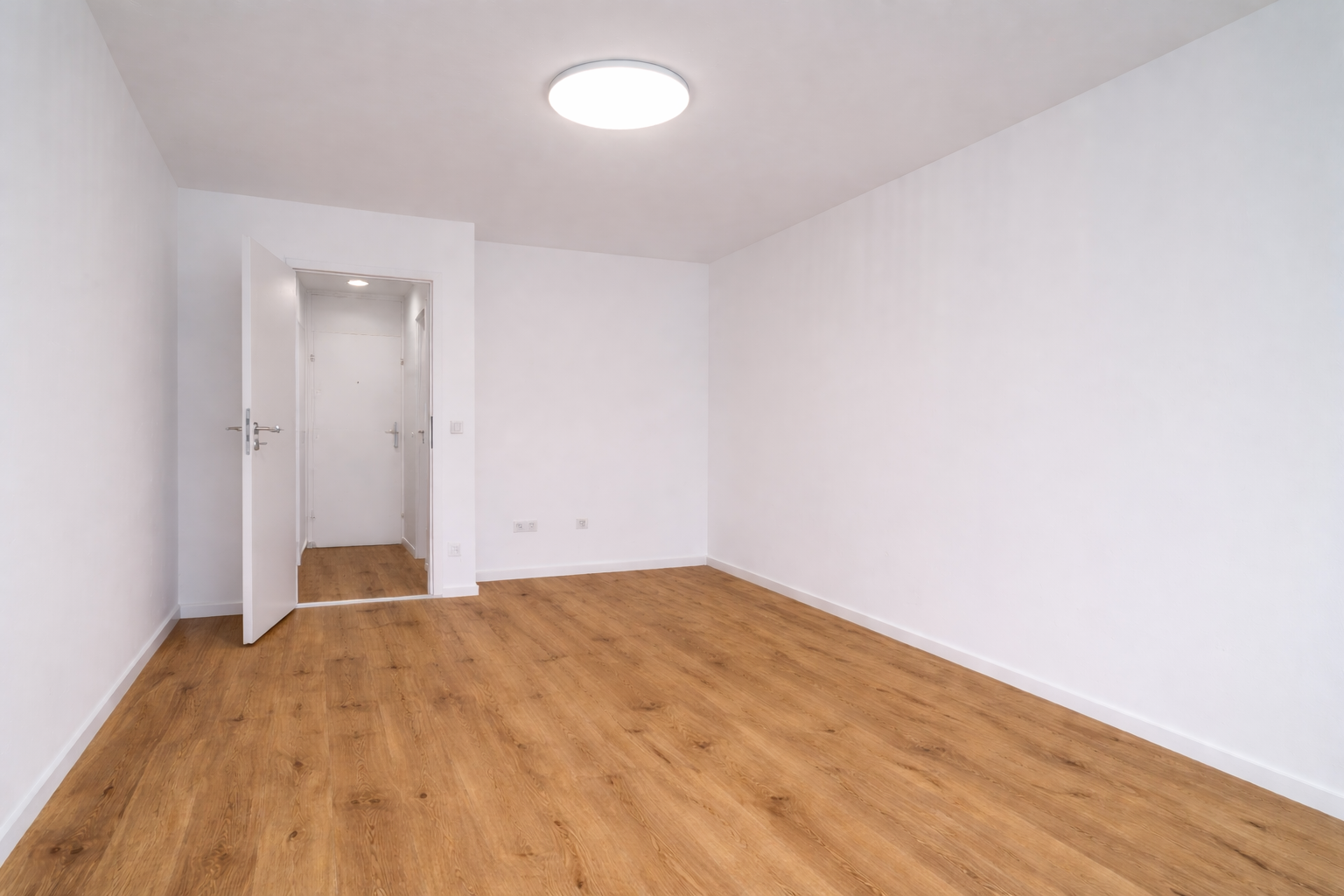 Kernsaniertes 1-Zimmer-Apartment in Schwabing mit Südbalkon & TG – provisionsfrei – Ungererstraße 108, 80805 München(Schwabing) – Vorschaubild 3