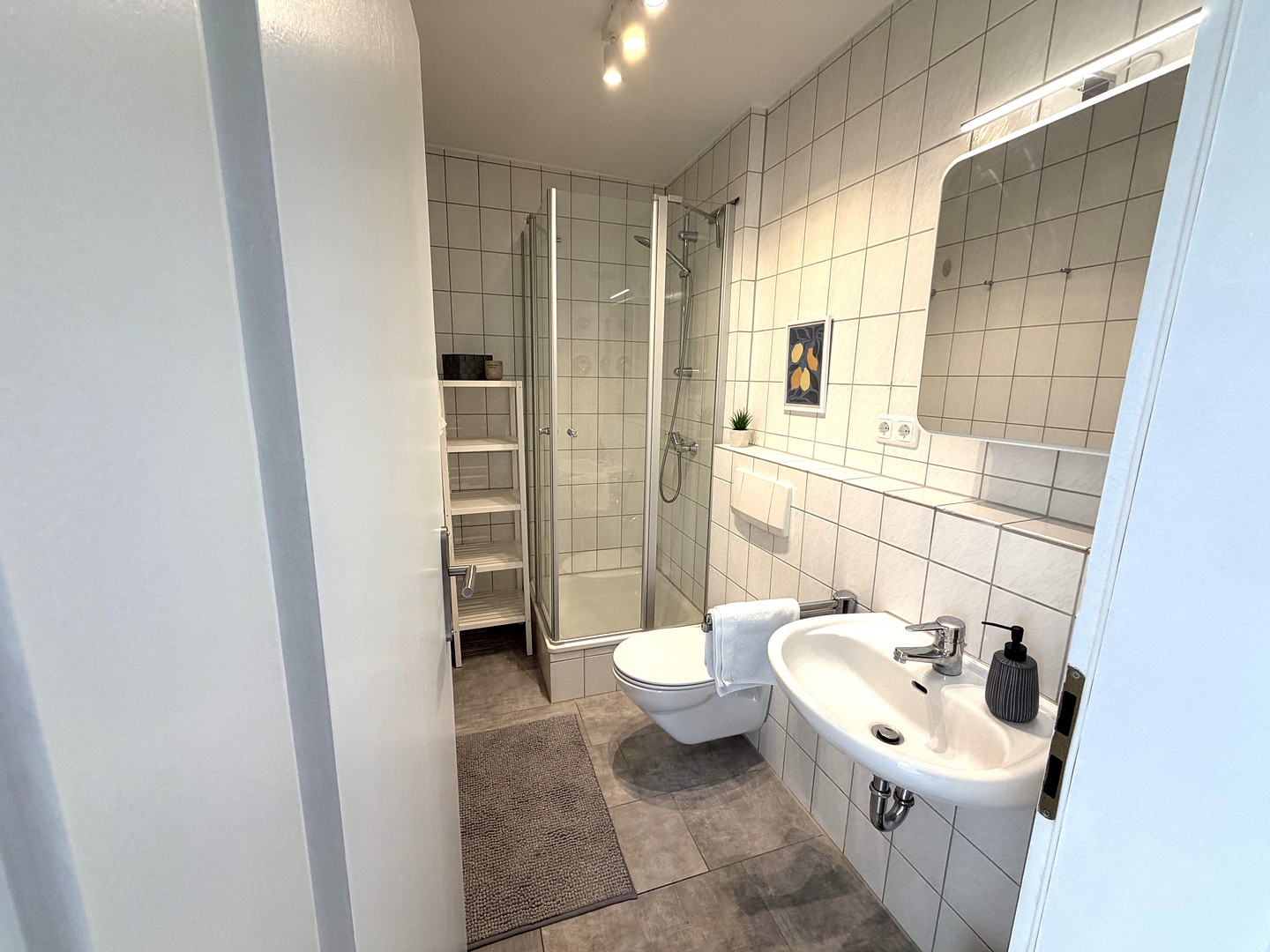 Helle, komplett ausgestattete 1 Zimmer Wohnung in Dachau – 85221 Dachau – Vorschaubild 4