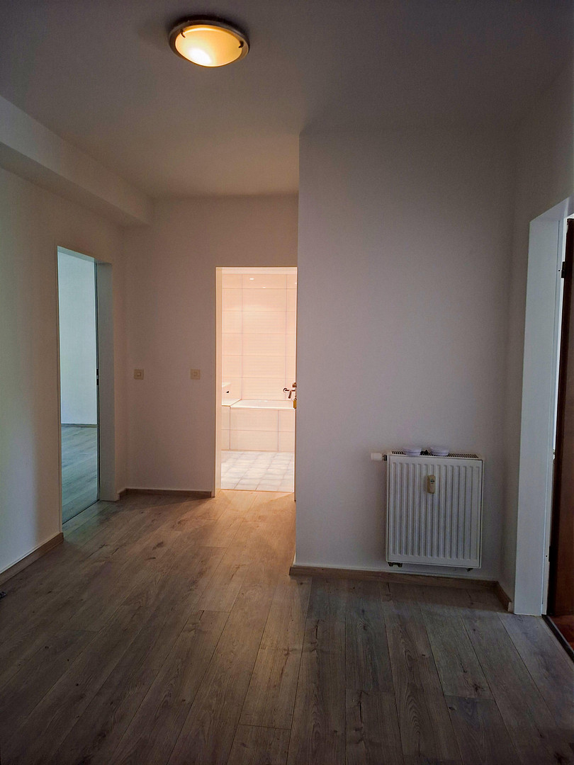 Sonniges Wohnglück mit Parkett, Balkon & frisch saniertem Wannenbad in Essen-Haarzopf – Hatzper Str. 125, 45149 Essen(Haarzopf) – Vorschaubild 4