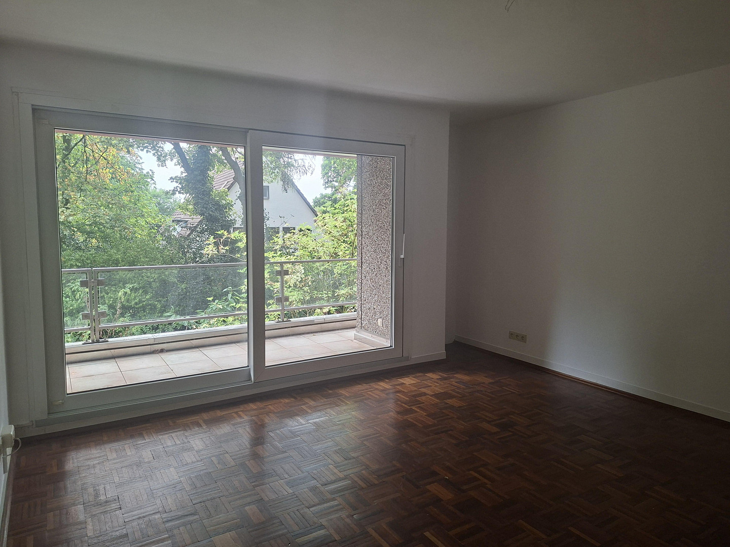 Sonniges Wohnglück mit Parkett, Balkon & frisch saniertem Wannenbad in Essen-Haarzopf – Hatzper Str. 125, 45149 Essen(Haarzopf) – Vorschaubild 7