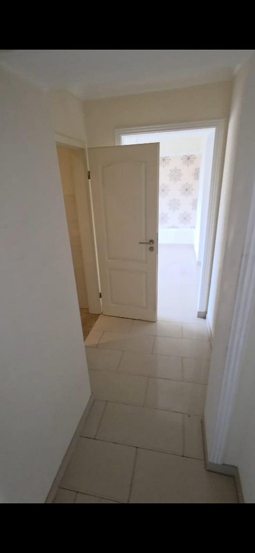 Schöne helle 2 Zimmerwohnung mit Stuckdecken – Karolingerstr. 7, 46117 Duisburg(Obermeiderich) – Vorschaubild 5