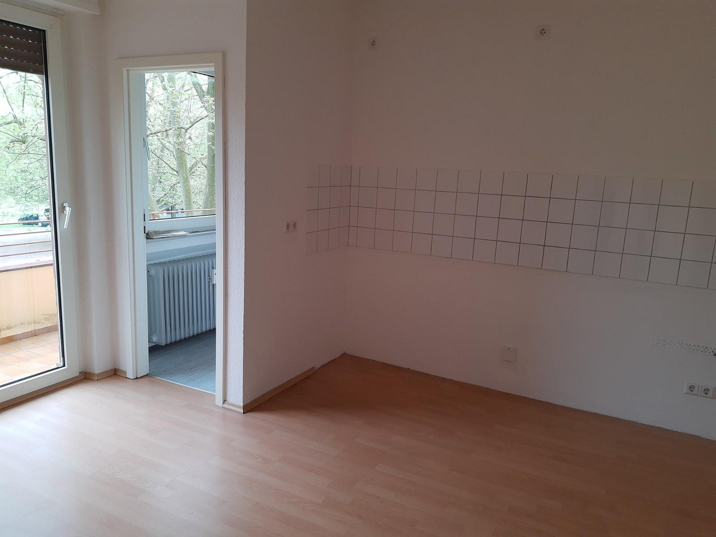 Schöne 2-Zimmerwohnung mit Balkon,Dusche,Stellplatz, neu zu vermieten – 66482 Zweibrücken – Vorschaubild 4