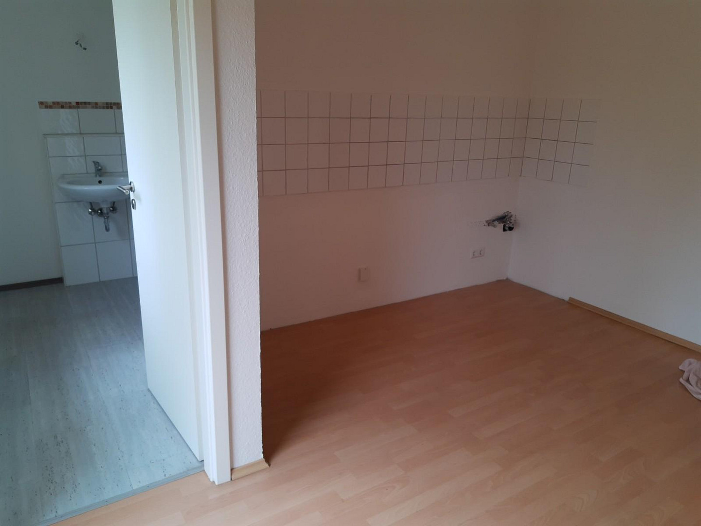 Schöne 2-Zimmerwohnung mit Balkon,Dusche,Stellplatz, neu zu vermieten – 66482 Zweibrücken – Vorschaubild 16